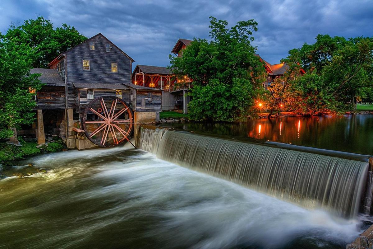 Rock Of Ages, Hot Tub, Game Room, Wifi, 1089 Free Tickets Each Paid Day, Dollywood And More بيدجن فورج المظهر الخارجي الصورة
